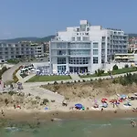 Хотел лунна пътека - 5*