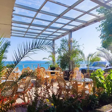 Moonlight Hotel 5*